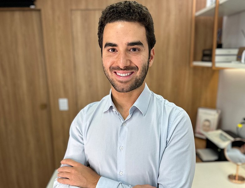 Dr. Matheus Mota Soares